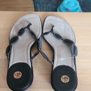 Cole Haan Black and Tan Sandals